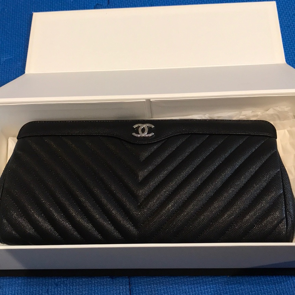 Chanel clutch